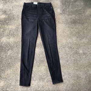 😊 4/6 Time & Tru Black Distressed Jeggings NWT